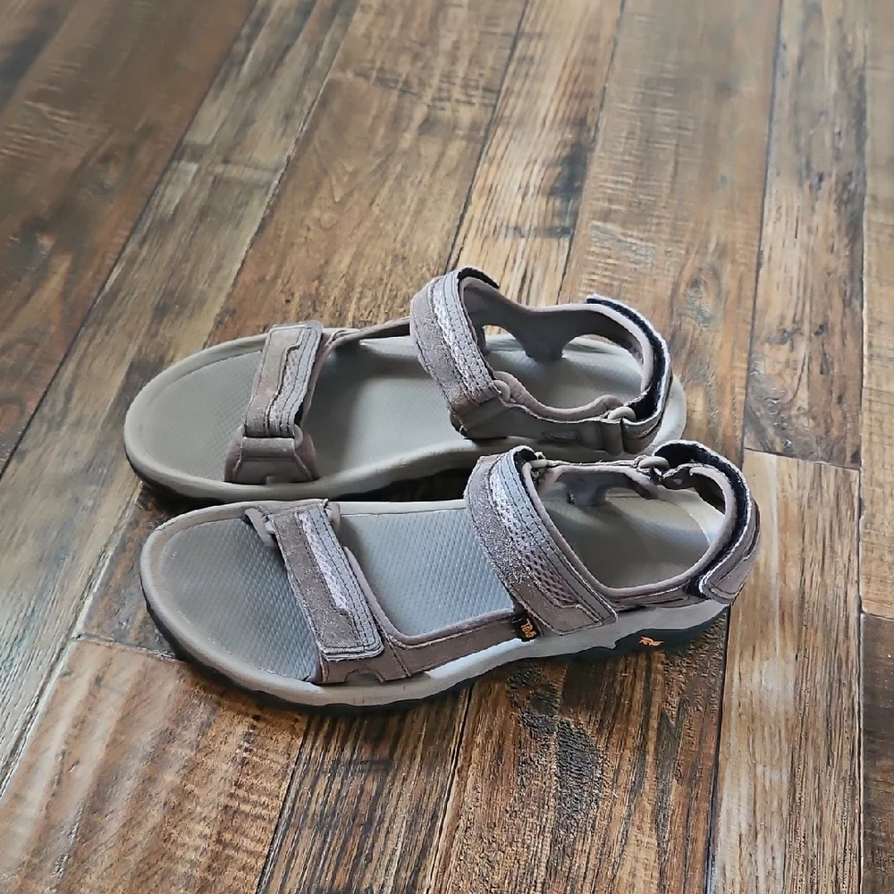 Teva Men's Tan and Black‎ Outdoor Sandals...size 10